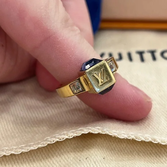 Louis Vuitton Gamble Dice Ring Gold with Purple Crystals, size Medium - Picture 2 of 5